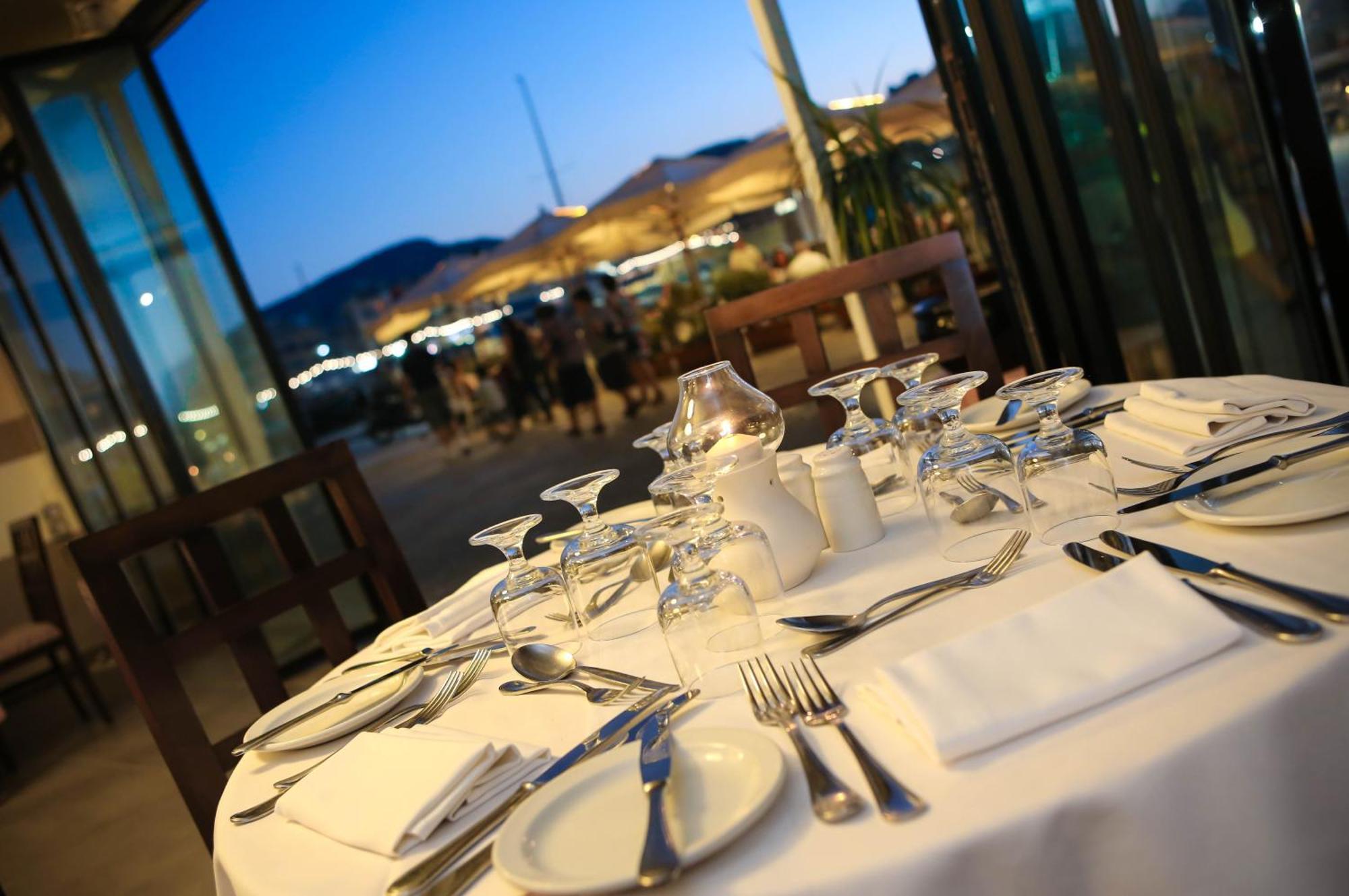 Hotel Calypso Marsalforn Bagian luar foto